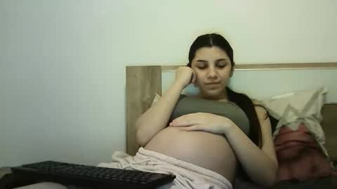 Selena online show from 11/28/25, 05:26