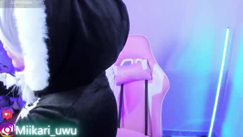 Ahri help me get to 100  online show from 11/16/25, 05:35