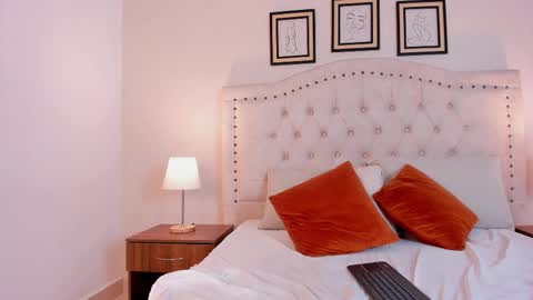 ahsly_ms online show from 02/25/25, 02:03