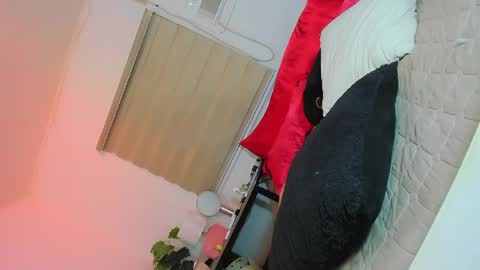 Snapshot of ahtisa_khalifa chatting on 05/15/26, 08:21 AHTISA online show from 05/15/26, 08:21