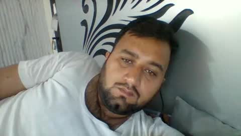 ahtisham118 online show from 10/15/25, 09:53