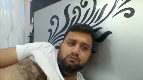 ahtisham118 online show from 10/16/25, 07:53