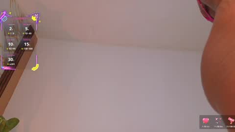 Snapshot of ahvi_ebony chatting on 05/13/26, 01:30 Ahvi Ebony online show from 05/13/26, 01:30