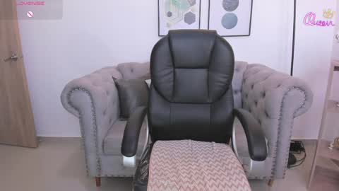 AIDA ADAMS online show from 04/04/26, 11:40