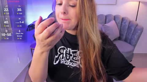 AIDA ADAMS online show from 04/09/26, 11:37