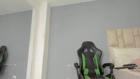 karoline  online show from 12/30/24, 08:15