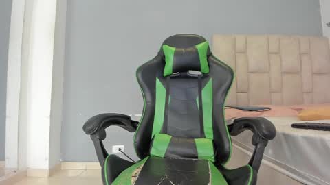 karoline  online show from 01/21/25, 09:25