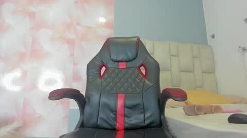 karoline  online show from 02/26/25, 09:37