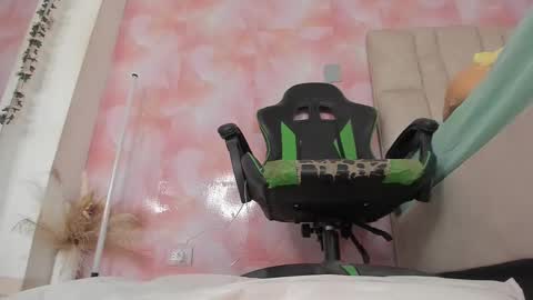 karoline  online show from 09/19/25, 04:47