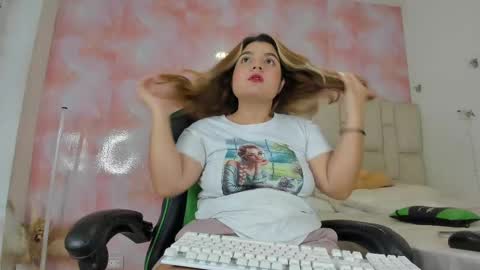 karoline  online show from 10/07/25, 12:52