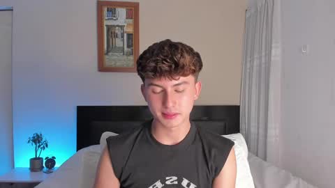 Snapshot of aidan_hale chatting on 12/23/24, 01:08 A H online show from 12/23/24, 01:08