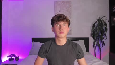 Snapshot of aidan_hale chatting on 01/16/25, 02:19 A H online show from 01/16/25, 02:19