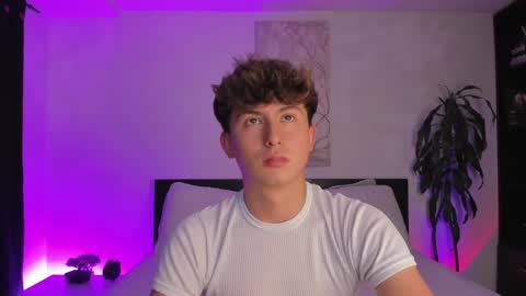 Snapshot of aidan_hale chatting on 01/18/25, 04:15 A H online show from 01/18/25, 04:15