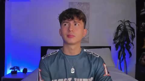 Snapshot of aidan_hale chatting on 02/10/25, 02:19 A H online show from 02/10/25, 02:19