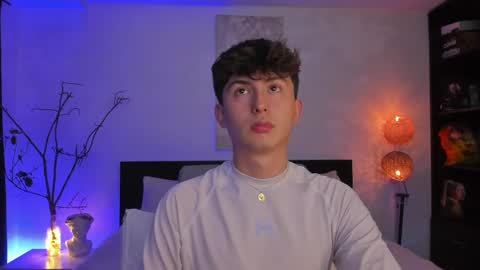 Snapshot of aidan_hale chatting on 02/24/25, 03:02 A H online show from 02/24/25, 03:02