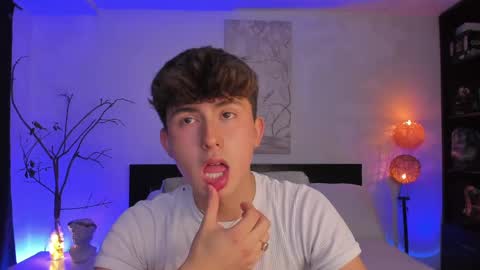 Snapshot of aidan_hale chatting on 03/01/25, 04:26 A H online show from 03/01/25, 04:26