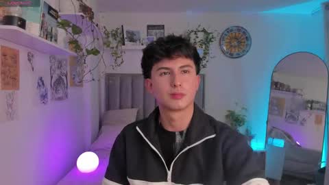 Snapshot of aidan_hale chatting on 10/06/25, 08:50 A H online show from 10/06/25, 08:50