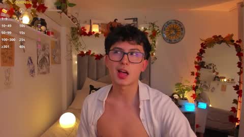 Snapshot of aidan_hale chatting on 10/12/25, 12:20 A H online show from 10/12/25, 12:20