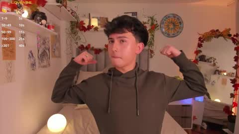 Snapshot of aidan_hale chatting on 10/13/25, 10:10 A H online show from 10/13/25, 10:10