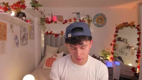 Snapshot of aidan_hale chatting on 10/18/25, 01:41 A H online show from 10/18/25, 01:41