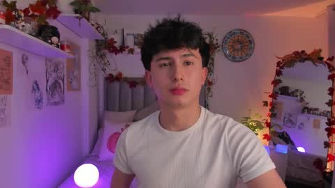 Snapshot of aidan_hale chatting on 10/22/25, 02:12 A H online show from 10/22/25, 02:12