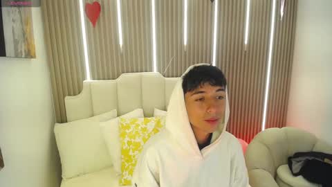 Snapshot of aiden_rivers_ chatting on 02/17/26, 12:23 Aiden online show from 02/17/26, 12:23