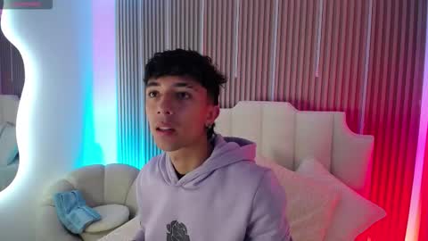 Snapshot of aiden_rivers_ chatting on 03/03/26, 12:44 Aiden online show from 03/03/26, 12:44