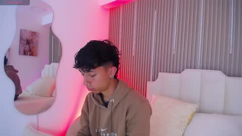 Aiden online show from 03/24/26, 12:43