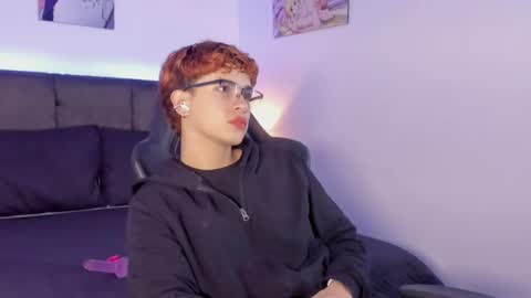 Aiden  online show from 09/29/25, 12:10