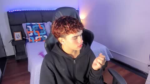 Aiden  online show from 12/02/25, 12:54