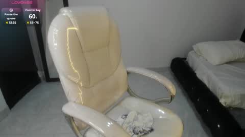 Ailyn online show from 11/09/25, 09:51