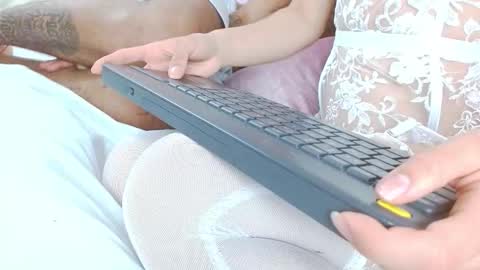 aiilynsmiith online show from 10/16/25, 08:48