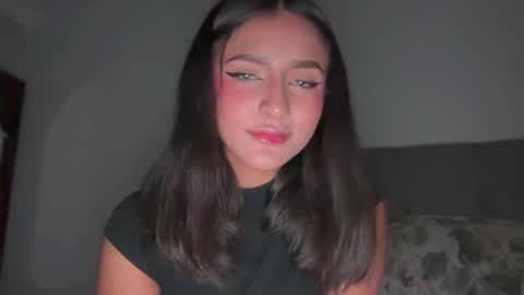 Snapshot of aiisha18 chatting on 05/14/26, 01:45 Aiisha online show from 05/14/26, 01:45