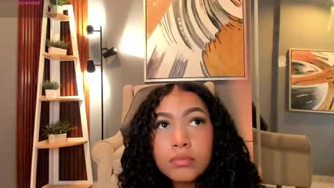 Snapshot of ailann_ chatting on 04/21/26, 01:42 Alisson online show from 04/21/26, 01:42