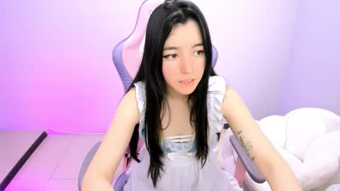 Ailee Hyuga online show from 12/19/25, 03:52