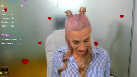 Allie  online show from 09/18/25, 07:32