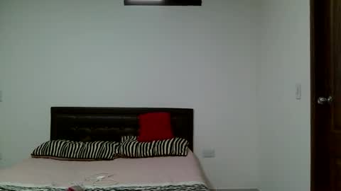 J  online show from 09/18/25, 02:30