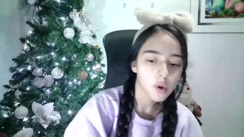 Snapshot of aineangeel chatting on 12/04/24, 03:37 AINE online show from 12/04/24, 03:37