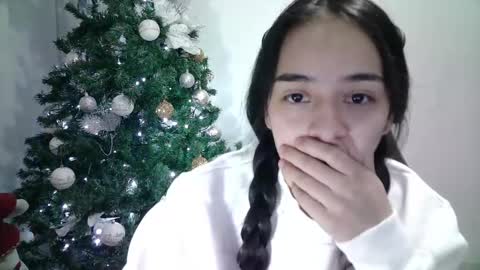 Snapshot of aineangeel chatting on 01/21/25, 03:26 AINE online show from 01/21/25, 03:26