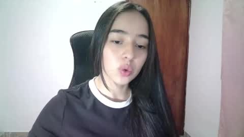 Snapshot of aineangeel chatting on 09/14/25, 12:32 AINE online show from 09/14/25, 12:32