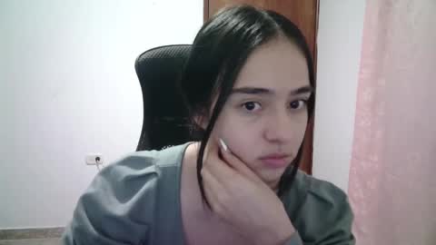 Snapshot of aineangeel chatting on 09/16/25, 01:39 AINE online show from 09/16/25, 01:39