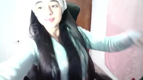 Snapshot of aineangeel chatting on 09/24/25, 12:36 AINE online show from 09/24/25, 12:36