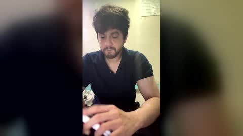 airahdhawan2 online show from 04/04/26, 11:02