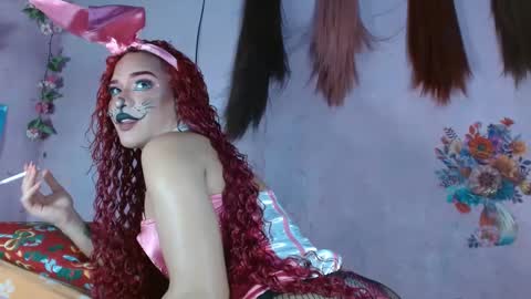 Snapshot of aisha_atenea chatting on 10/06/25, 05:27 Jess online show from 10/06/25, 05:27