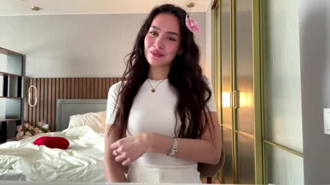 Aisha online show from 04/12/26, 06:18