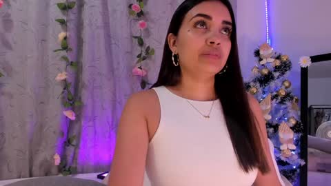 Aisha online show from 12/30/24, 10:34