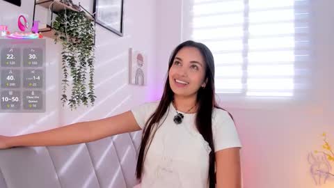 Aisha online show from 03/20/26, 09:41