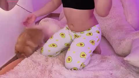 Ash             INDEPENDET MODEL  online show from 12/19/25, 03:13