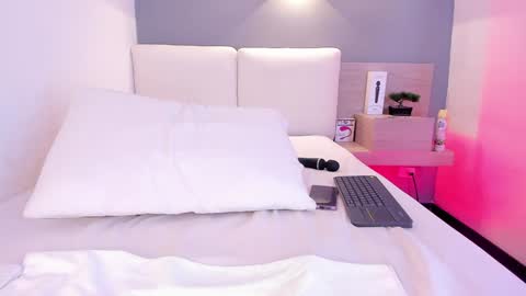 Aisha online show from 01/26/25, 11:08