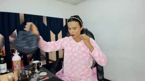 Aisha online show from 02/04/26, 04:40